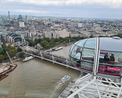 Uitzicht over Londen vanaf de London Eye